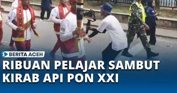 Dalam rangka menyongsong Pekan Olahraga Nasional (PON), yang merupakan ajang olahraga terbesar di Indonesia, daerah-daerah di seluruh penjuru Tanah Air bersiap-siap untuk menyambut dan merayakan momen bersejarah ini. Salah satu momen yang sangat dinanti adalah penerimaan api PON yang menjadi simbol semangat dan persatuan. Pj Bupati Aceh Tenggara, sebagai salah satu pemimpin daerah, mengambil peran penting dalam acara ini sebagai bentuk dukungan terhadap olahraga dan atlet di wilayahnya. Momen ini tidak hanya sekadar seremonial, tetapi juga menjadi simbol harapan, motivasi, dan semangat juang bagi atlet dan masyarakat Aceh Tenggara. Sejarah dan Makna Api PON Pekan Olahraga Nasional (PON) adalah event olahraga yang sudah berlangsung sejak tahun 1948 sebagai bagian dari upaya untuk meningkatkan prestasi olahraga di Indonesia. Api PON menjadi salah satu elemen yang tak terpisahkan dari acara ini. Api ini dinyalakan di tempat-tempat bersejarah dan dibawa ke lokasi PON, menggambarkan semangat perjuangan dan persatuan bangsa. Dalam tradisi kuno, api sering dianggap sebagai simbol kehidupan, pembaruan, dan semangat juang. Api PON memiliki makna yang sangat dalam, yaitu sebagai pengingat bagi semua atlet untuk terus berjuang mencapai prestasi terbaik. Setiap kali api PON dinyalakan dan diterima di berbagai daerah, hal ini menjadi momen yang sangat berharga bagi masyarakat setempat. Acara penerimaan api ini tidak hanya melibatkan pemerintah setempat, tetapi juga masyarakat, atlet, dan berbagai elemen lainnya. Melalui acara penerimaan ini, masyarakat diajak untuk turut merasakan semangat olahraga dan kebersamaan yang menjadi ciri khas PON. Masyarakat pun berkesempatan untuk berkontribusi dalam mendukung atlet agar bisa berprestasi di ajang yang bergengsi ini. Api PON juga berfungsi sebagai simbol persatuan. Dalam konteks Aceh Tenggara, daerah ini dikenal dengan keberagaman budayanya. Penerimaan api ini mencerminkan upaya untuk menyatukan berbagai elemen masyarakat di Aceh Tenggara dalam satu tujuan, yaitu mendukung kemajuan olahraga. Melalui acara penerimaan ini, masyarakat diingatkan akan pentingnya kebersamaan dalam meraih prestasi di bidang olahraga, serta membangun rasa saling menghormati dan menghargai antar sesama. Selain itu, momen penerimaan api PON juga menjadi ajang untuk meningkatkan kepedulian terhadap olahraga di kalangan masyarakat. Dengan adanya kegiatan ini, masyarakat diharapkan lebih terbuka terhadap dunia olahraga dan mendukung atlet-atlet lokal untuk berprestasi. Hal ini penting untuk membangun budaya olahraga yang kuat dan berkelanjutan di Aceh Tenggara, serta mendorong generasi muda untuk aktif dalam berbagai kegiatan olahraga. Peran Pj Bupati dalam Mendorong Olahraga di Aceh Tenggara Pj Bupati Aceh Tenggara memiliki peran penting dalam mendorong pengembangan olahraga di daerahnya. Dengan diambilnya tanggung jawab sebagai pemimpin daerah, Pj Bupati berkomitmen untuk menciptakan lingkungan yang kondusif bagi perkembangan olahraga. Salah satu langkah yang diambil adalah dengan menggalang kerjasama dengan berbagai pihak, termasuk organisasi olahraga, pemerintah pusat, dan masyarakat. Sinergi ini diharapkan dapat menghadirkan program-program yang lebih terstruktur dan terarah dalam meningkatkan prestasi olahraga di Aceh Tenggara. Selama masa kepemimpinannya, Pj Bupati juga melakukan berbagai kebijakan strategis yang bertujuan untuk meningkatkan infrastruktur olahraga. Pembenahan fasilitas olahraga menjadi salah satu fokus utama, agar para atlet dapat berlatih dengan baik dan optimal. Dengan adanya fasilitas yang memadai, diharapkan akan lahir lebih banyak atlet berprestasi dari Aceh Tenggara yang mampu berkompetisi di tingkat nasional maupun internasional. Dalam konteks PON, Pj Bupati berperan aktif dalam memotivasi masyarakat dan atlet untuk berpartisipasi dalam ajang ini. Ia sering kali mengadakan acara-acara yang melibatkan masyarakat, agar mereka semakin mengenal dan mencintai olahraga. Selain itu, Pj Bupati juga berusaha memastikan bahwa komunitas atlet di Aceh Tenggara mendapatkan dukungan dan perhatian yang layak, baik dari segi pembiayaan, pelatihan, maupun pencarian sponsor. Semua ini dilakukan demi mencapai tujuan akhir yaitu prestasi olahraga yang membanggakan. Melalui penerimaan api PON, Pj Bupati Aceh Tenggara juga menunjukkan bahwa olahraga merupakan salah satu prioritas dalam pembangunan daerah. Acara ini menjadi momentum untuk menyatukan visi dan misi antara pemerintah daerah, masyarakat, dan atlet dalam rangka mencapai tujuan bersama. Dukungan terhadap olahraga bukan hanya sekadar kegiatan, melainkan bagian dari upaya pembangunan karakter dan menciptakan generasi yang sehat dan bugar. Antusiasme Masyarakat Aceh Tenggara Penerimaan api PON di Aceh Tenggara tidak hanya menjadi acara formal, tetapi juga melibatkan semua lapisan masyarakat. Antusiasme masyarakat sangat terlihat saat perayaan ini berlangsung. Mereka tidak hanya hadir menyaksikan, tetapi juga berpartisipasi aktif dalam menyambut kedatangan api PON. Suasana penuh semangat dan kebersamaan menyelimuti acara tersebut, memberikan nuansa yang hangat dan berkesan bagi semua yang hadir. Masyarakat Aceh Tenggara menjadikan momen ini sebagai kesempatan untuk menunjukkan dukungan mereka kepada atlet lokal. Terlihat dari berbagai atribut, seperti spanduk, poster, dan pakaian yang mencerminkan identitas daerah dan dukungan kepada atlet. Komunitas-komunitas olahraga juga turut berpartisipasi dalam menyemarakkan acara, dengan menampilkan berbagai pertunjukan dan kegiatan olahraga yang menarik perhatian. Hal ini menunjukkan bahwa olahraga telah menjadi bagian dari budaya masyarakat setempat. Ketertarikan masyarakat terhadap olahraga juga dipicu oleh berbagai program yang digagas oleh pemerintah daerah. Dengan adanya sosialisasi dan kampanye olahraga, masyarakat semakin menyadari pentingnya berolahraga untuk kesehatan fisik dan mental. Penerimaan api PON menjadi pengingat bagi setiap individu untuk menjaga kesehatan melalui aktivitas fisik, sekaligus membangun kesadaran akan pentingnya olahraga sebagai bagian dari gaya hidup. Keterlibatan masyarakat dalam acara penerimaan api PON juga menciptakan ikatan emosional yang kuat. Ini menjadi momen bersejarah yang akan dikenang oleh generasi mendatang. Kebersamaan yang terjalin selama acara ini dapat memperkuat rasa persatuan di antara masyarakat Aceh Tenggara. Dengan adanya dukungan dan partisipasi aktif dari masyarakat, diharapkan prestasi olahraga di daerah ini dapat terus meningkat dan menghasilkan atlet-atlet yang mampu bersaing di tingkat yang lebih tinggi. Harapan dan Tantangan ke Depan Setelah penerimaan api PON, harapan besar mengemuka untuk pengembangan olahraga di Aceh Tenggara. Pj Bupati bersama masyarakat tidak hanya ingin melihat atlet lokal berpartisipasi dalam PON, tetapi juga menciptakan ekosistem olahraga yang berkelanjutan. Hal ini meliputi pembinaan atlet sejak usia dini, peningkatan fasilitas olahraga, serta penyediaan program pelatihan yang berkualitas. Semua ini diharapkan dapat mencetak atlet-atlet yang tidak hanya berprestasi, tetapi juga mampu menjadi inspirasi bagi generasi muda. Namun, tantangan tidak dapat diabaikan. Salah satu tantangan utama adalah minimnya pendanaan untuk program-program olahraga. Meskipun pemerintah daerah berkomitmen untuk mendukung pengembangan olahraga, keterbatasan anggaran sering kali menjadi penghambat dalam pelaksanaan program-program tersebut. Oleh karena itu, dibutuhkan kerjasama yang lebih baik antara pemerintah, sektor swasta, dan masyarakat untuk menciptakan sumber daya yang memadai dalam mendukung perkembangan olahraga. Tantangan lainnya adalah perluasan akses masyarakat terhadap olahraga. Masyarakat di daerah pelosok sering kali mengalami kesulitan dalam mengakses fasilitas olahraga yang memadai. Oleh karena itu, penting untuk menciptakan program-program yang menjangkau semua lapisan masyarakat, termasuk mereka yang berada di daerah terpencil. Dengan cara ini, diharapkan semua individu, tanpa terkecuali, dapat menikmati manfaat dari kegiatan olahraga. Dalam menghadapi berbagai tantangan tersebut, sinergi antara pemerintah, masyarakat, dan atlet sangatlah penting. Pj Bupati Aceh Tenggara diharapkan dapat terus menjadi jembatan penghubung antara berbagai elemen ini, sehingga semua pihak dapat berkontribusi dalam mendukung pengembangan olahraga di daerah. Dengan semangat yang kuat, diharapkan Aceh Tenggara akan melahirkan lebih banyak atlet berprestasi yang dapat mengharumkan nama daerah di pentas nasional maupun internasional.